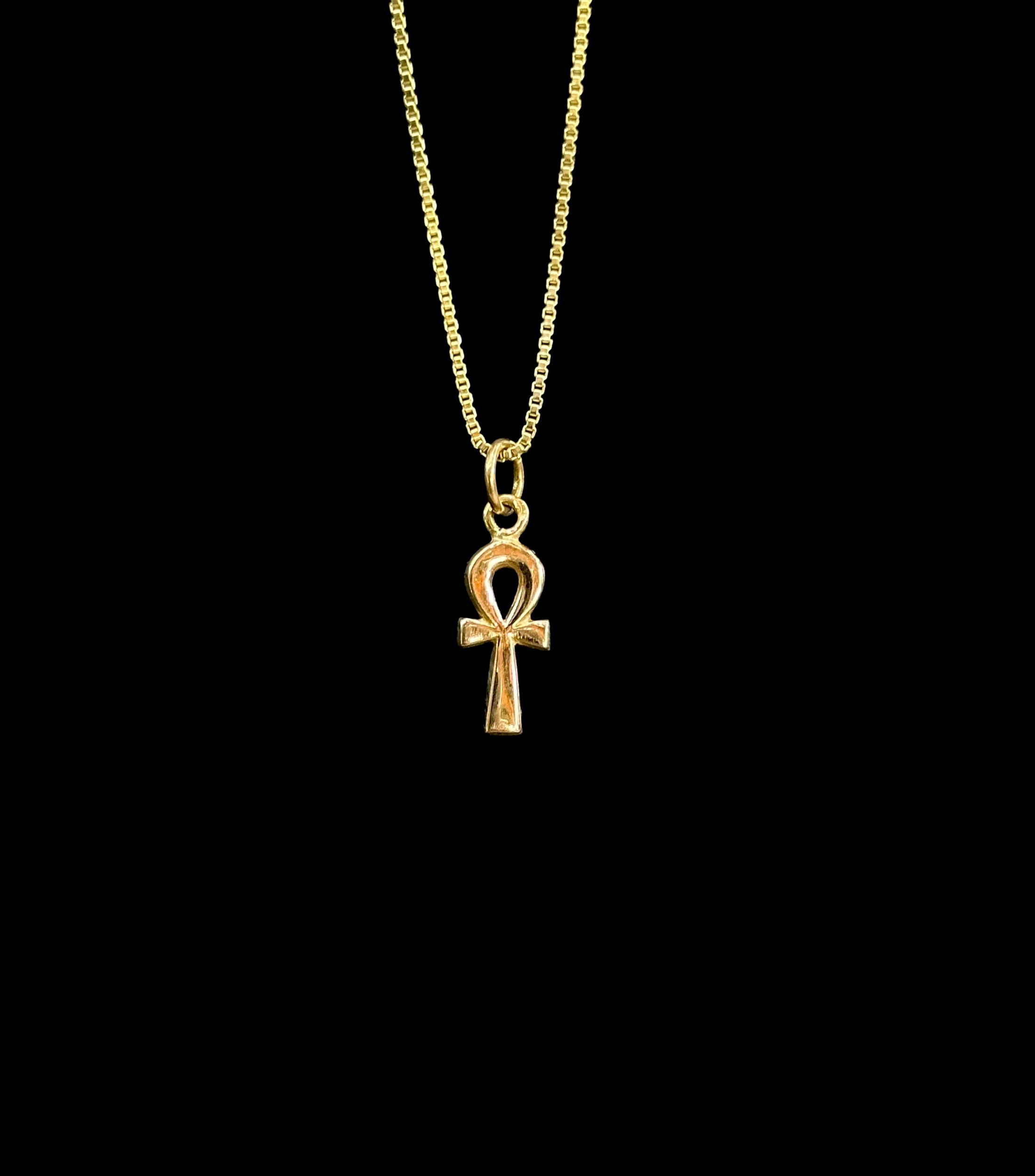 18k Gold Ankh Pendant