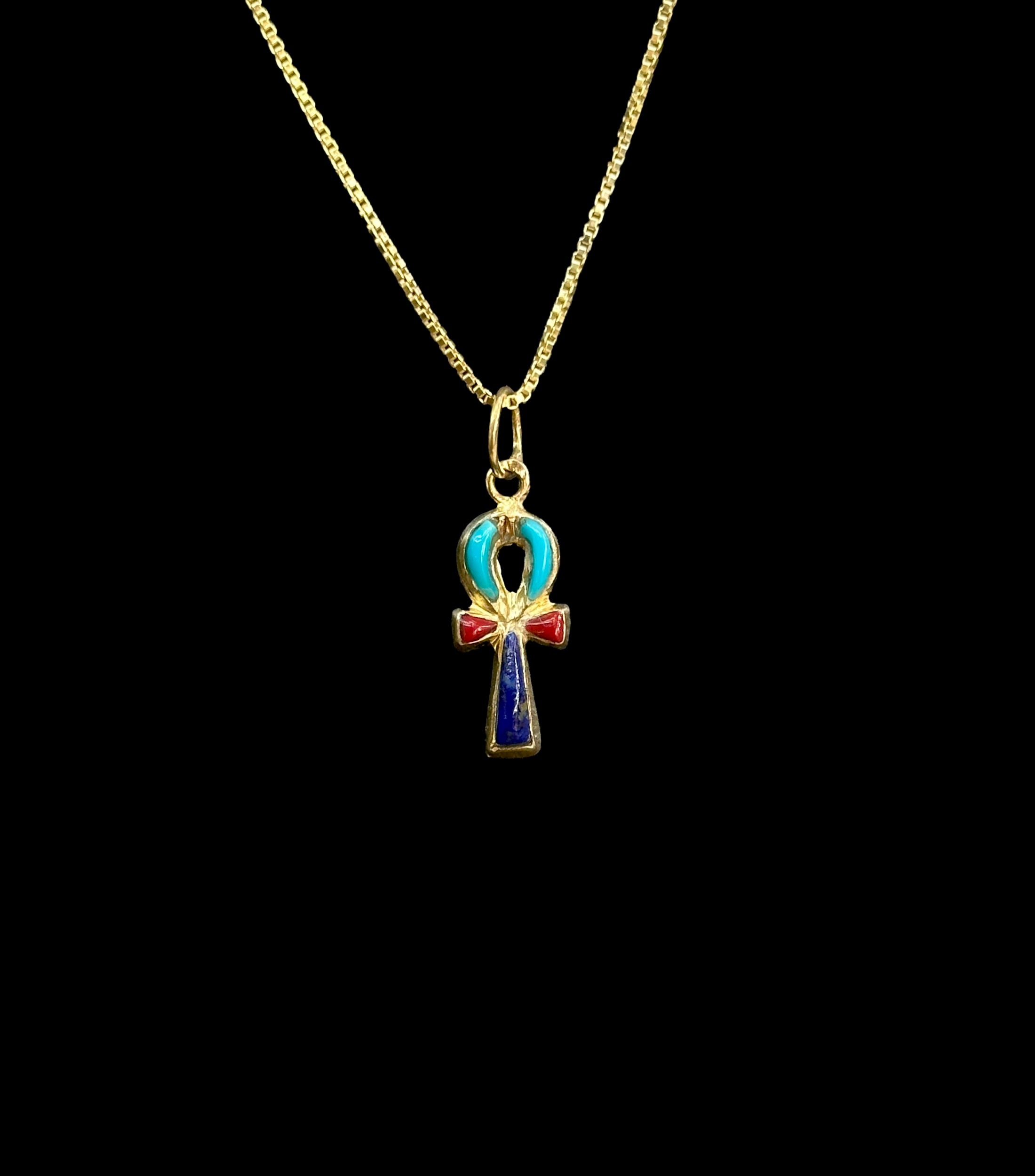 18k Gold Ankh Pendant