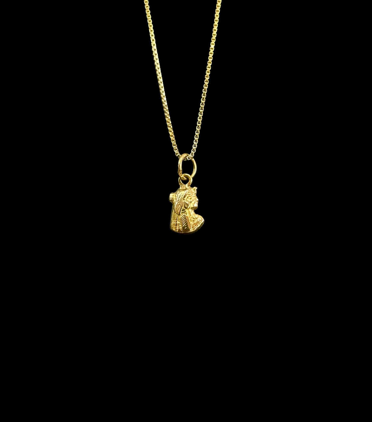 18k Cleopatra Pendant