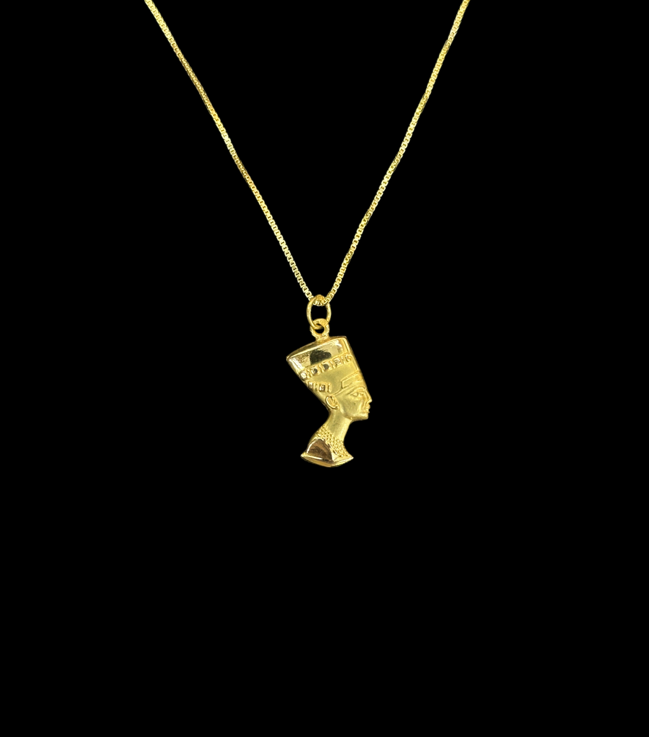 18k Nefertiti Pendant