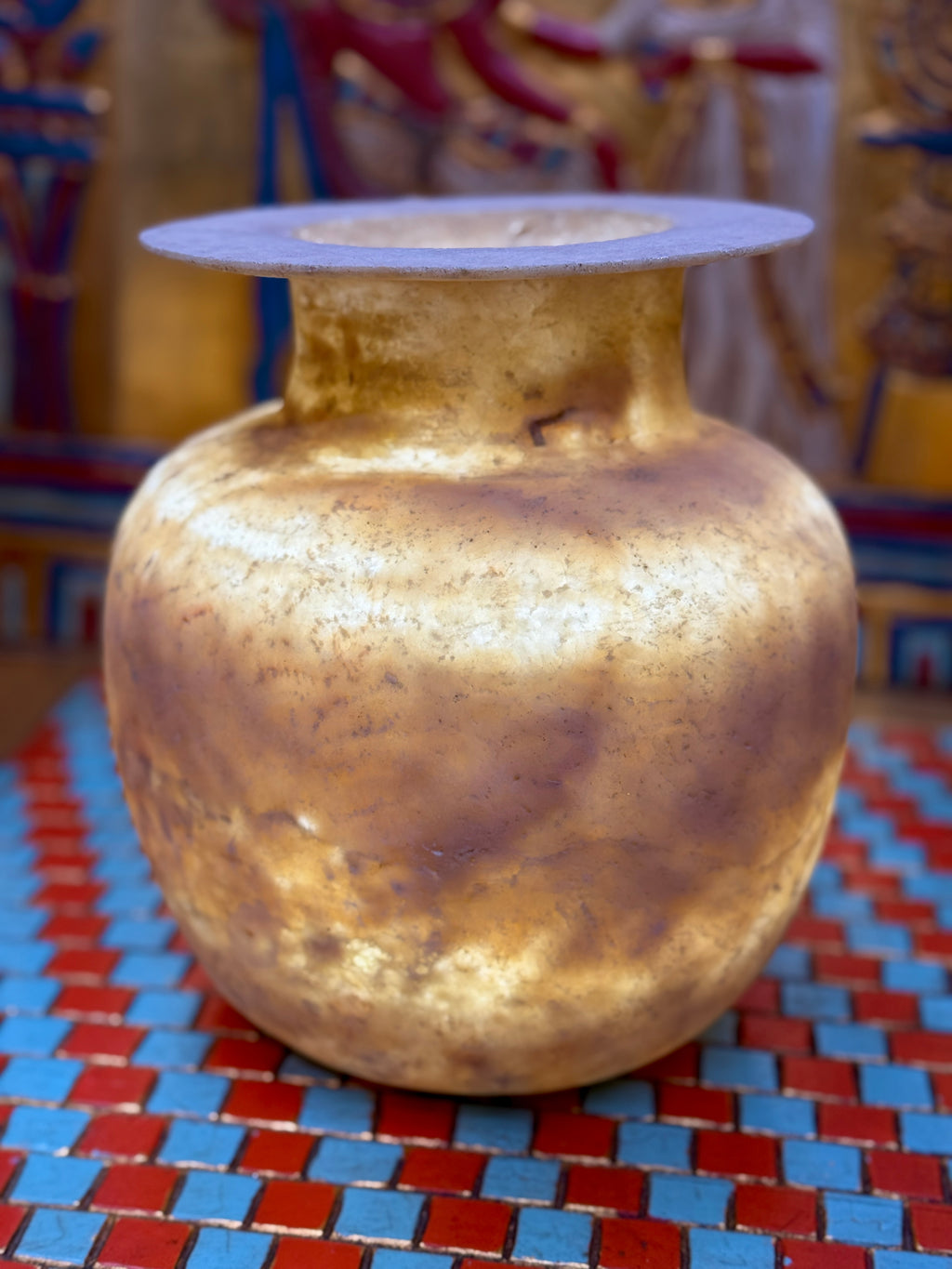 Rounded alabaster vase with smoky brown and honey-coloured layers, a short neck and flared rim — additional view 1.