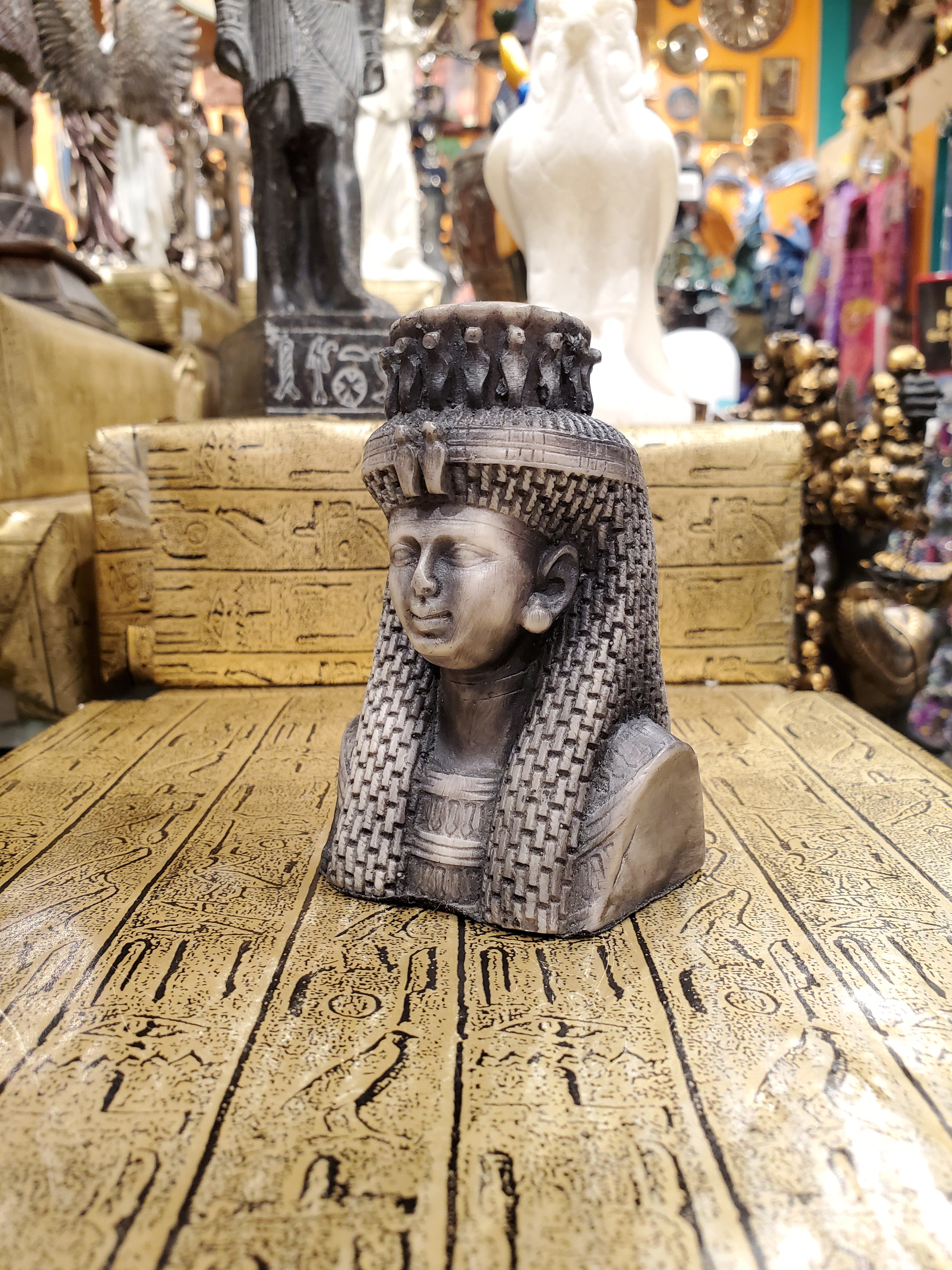 Egyptian Queen Statue - Made in Egypt