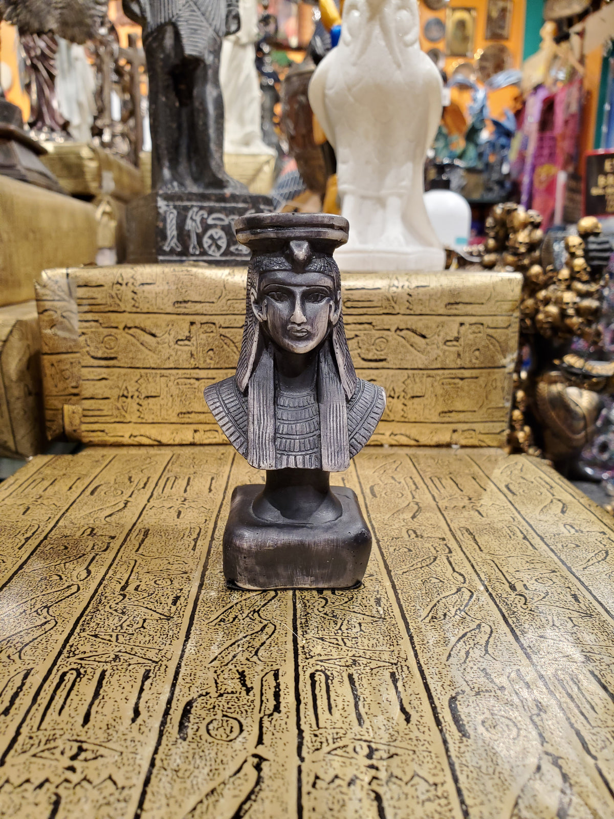 Egyptian Queen Statue - Made in Egypt
