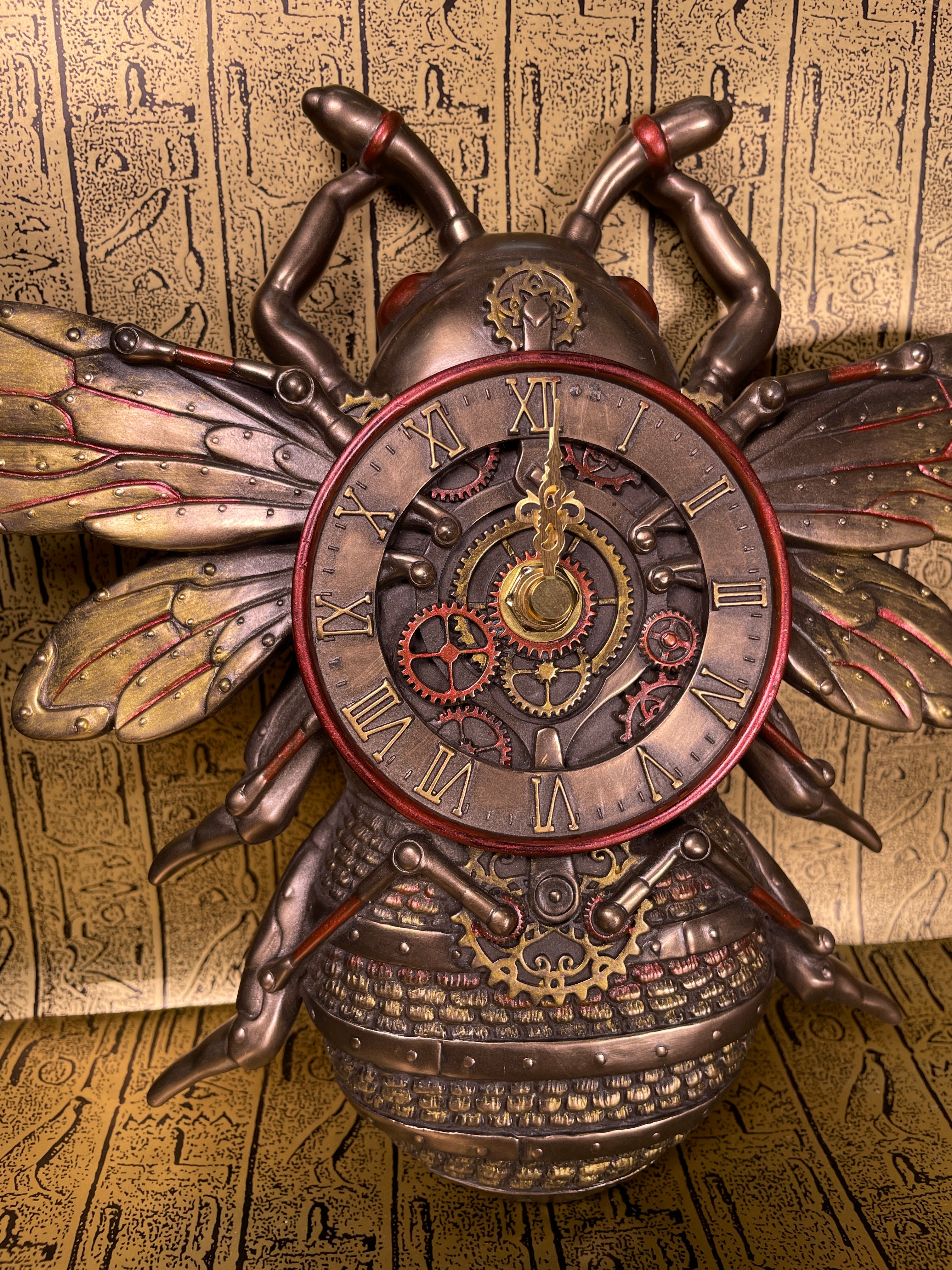 Steampunk Bee Clock