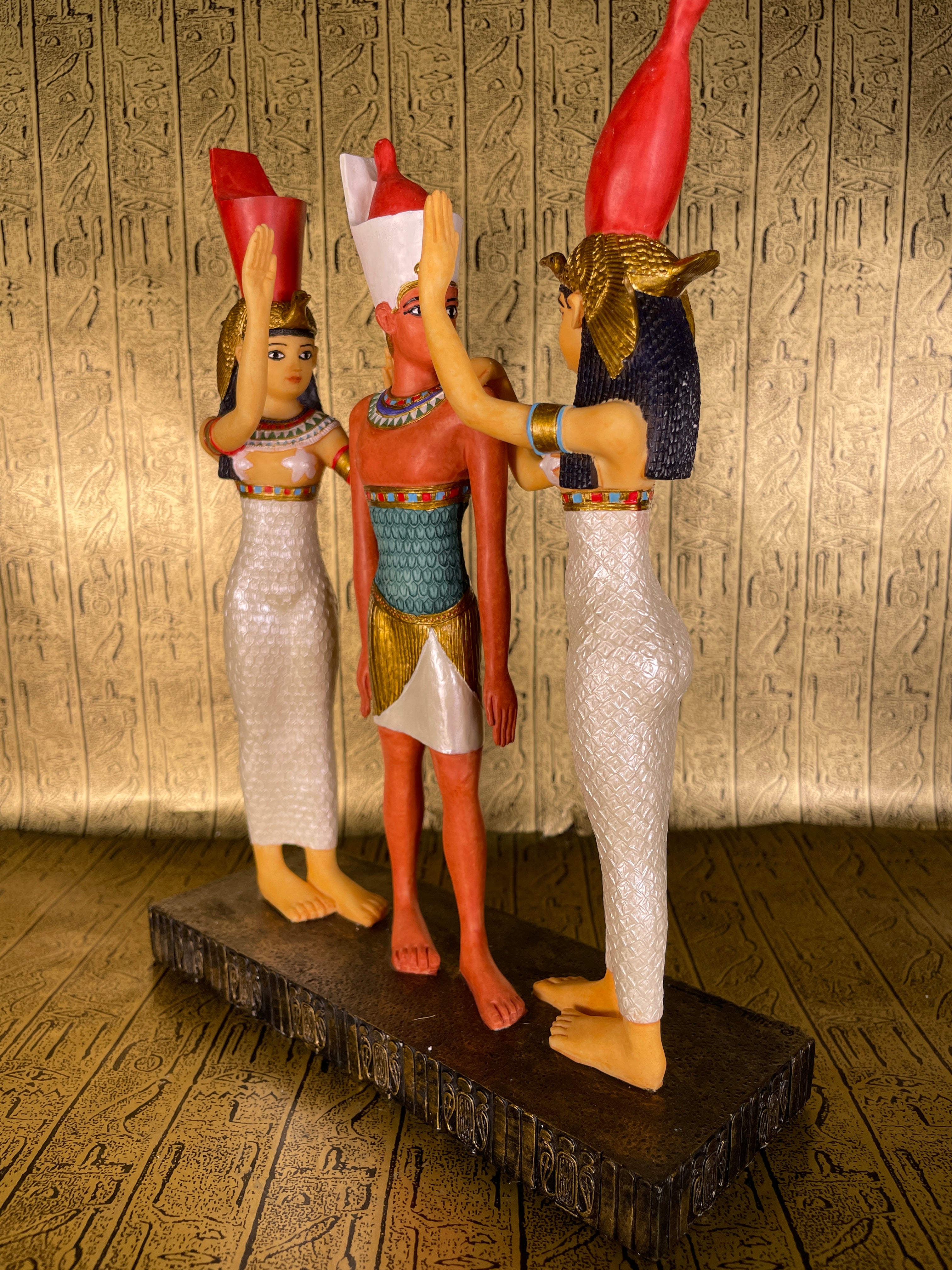 Goddess's Wadjet & Nekhbet Coronation of Pharaoh Statue