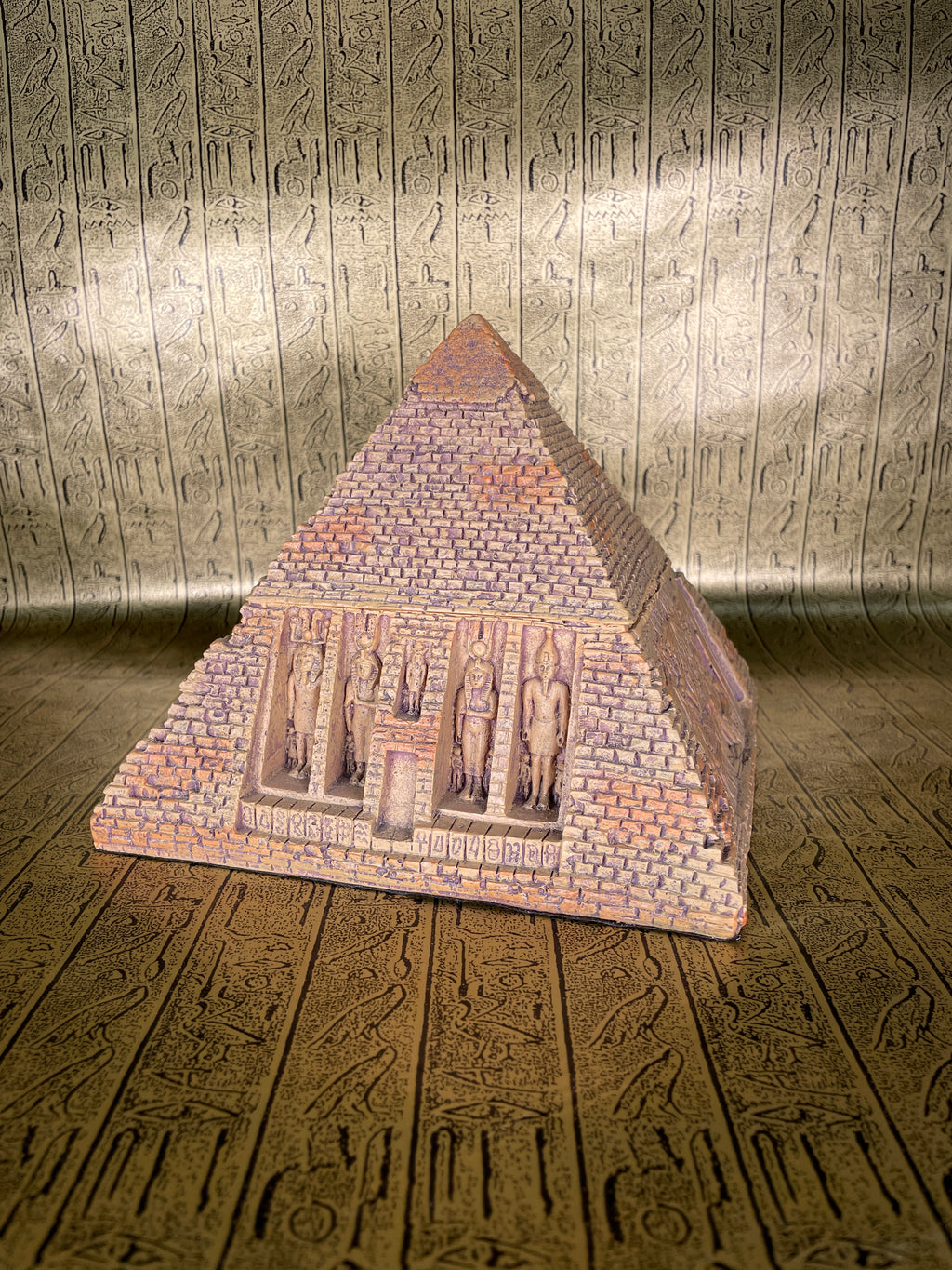 Pyramid Box