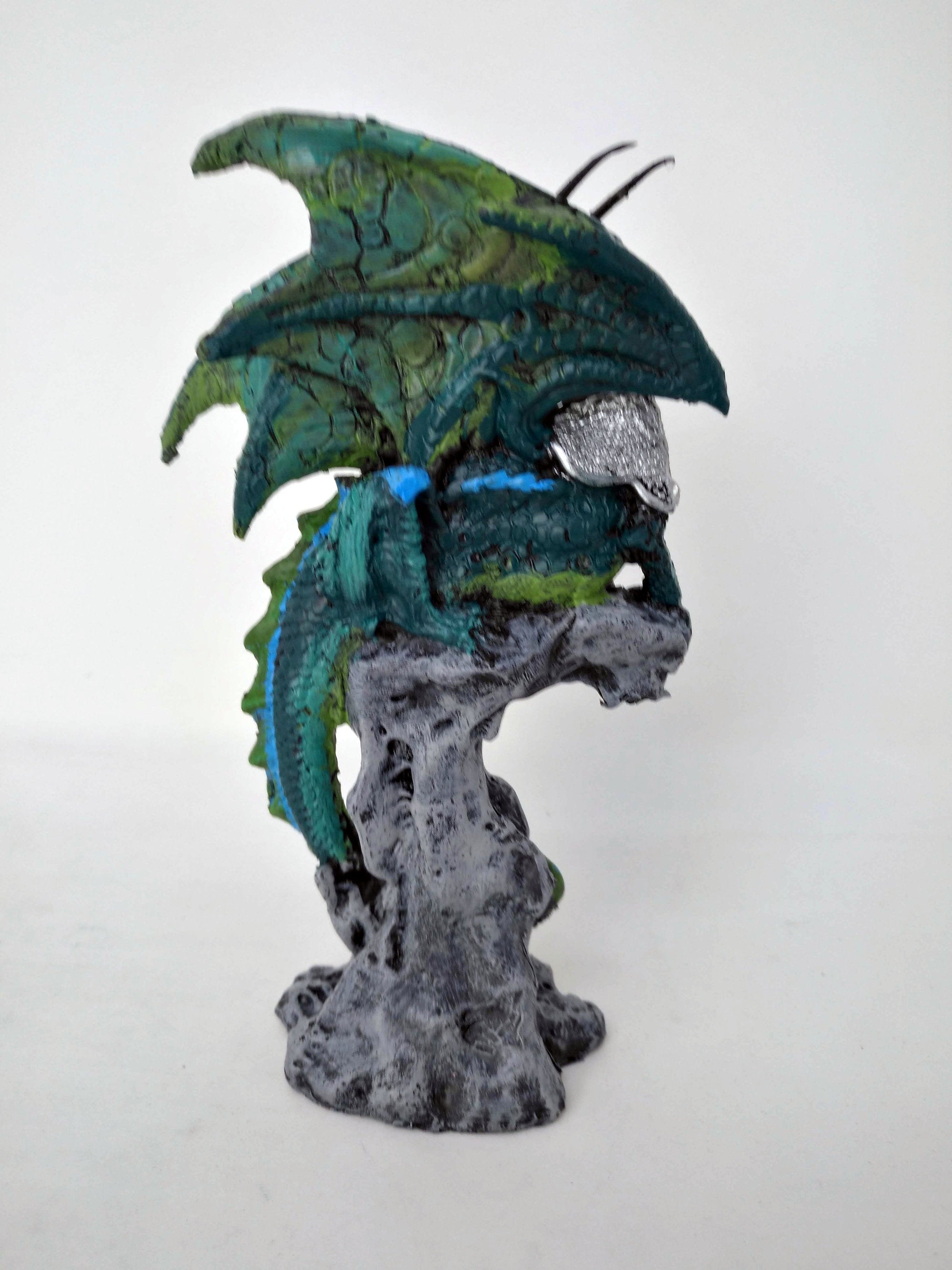 Green Dragon Protecting Jewel On Perch Statue